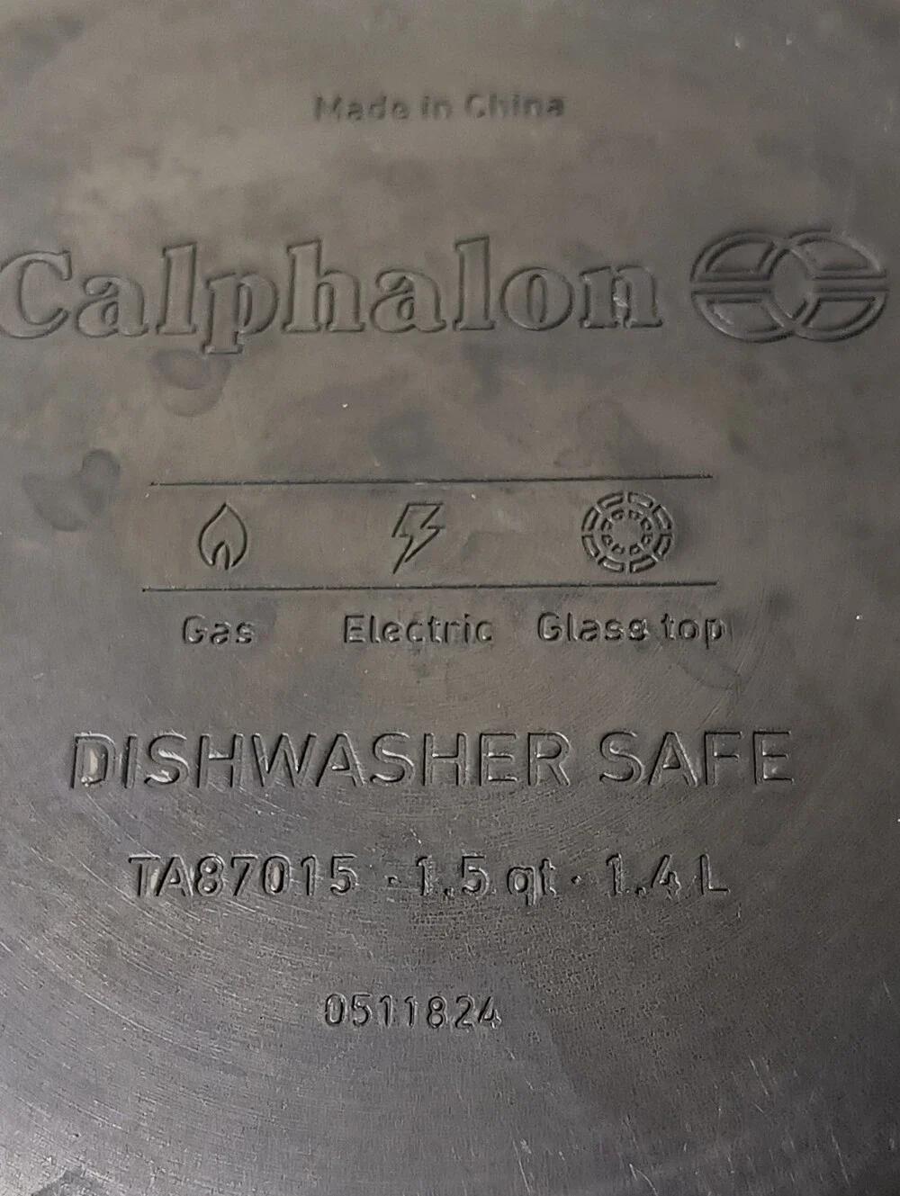 Calphalon 1.5qt/1.4L Black Saucepan with Glass Lid and Stainless Handle